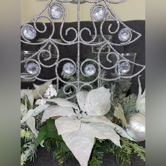 Silver Holiday Tree Decoration- 5 candle holder pre -owned with free gift - Picture 11 of 17